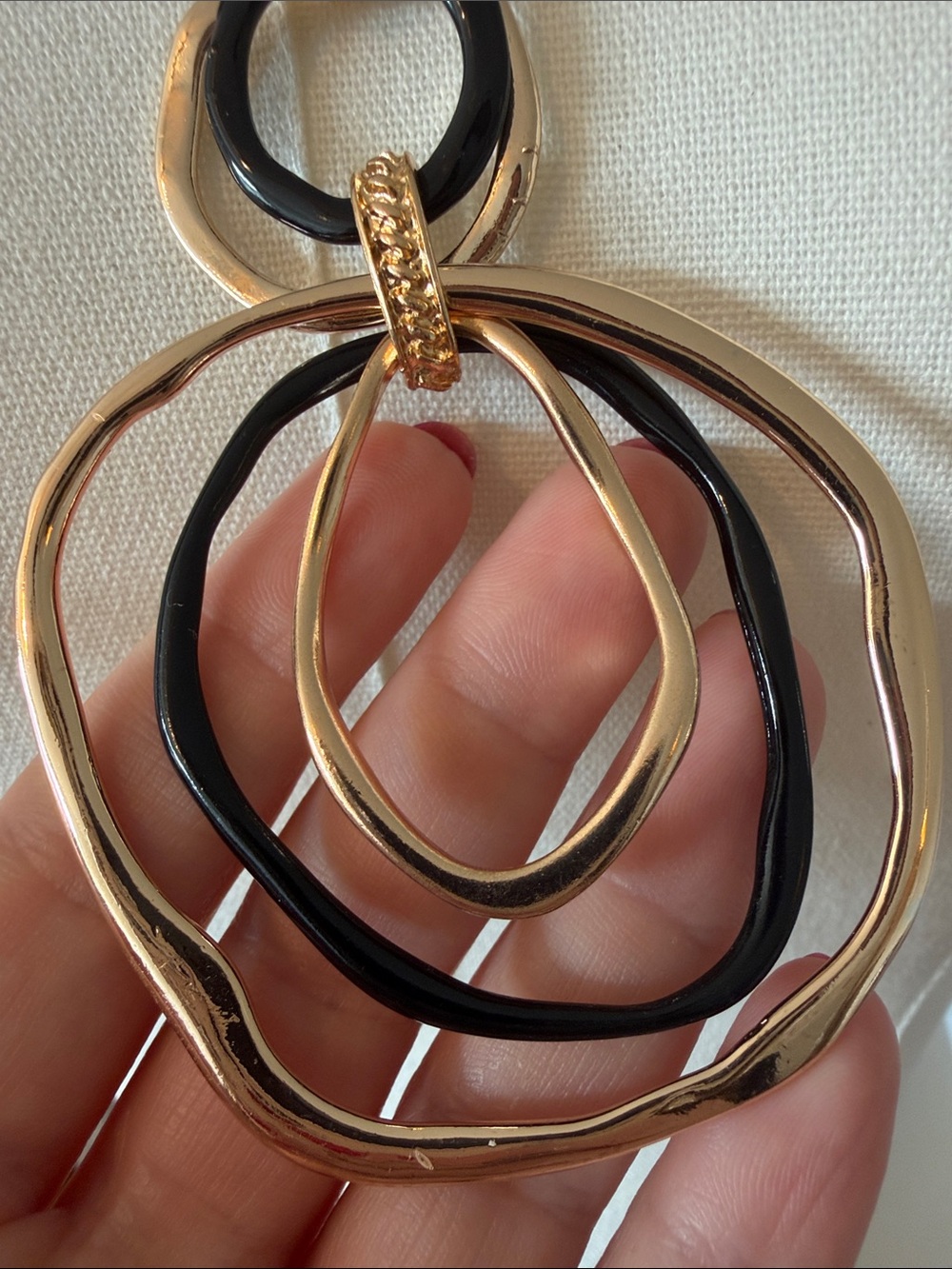 Geometric Contemporary Gold and Black Metal Circle Statement Pendant Necklace - Picture 3 of 4